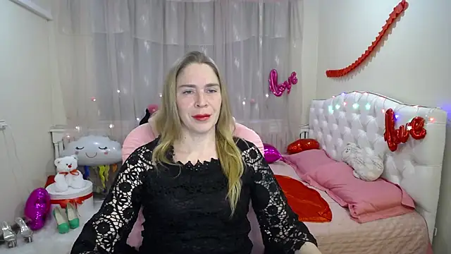 TessaDaybreak online show from 5, 3, 2025