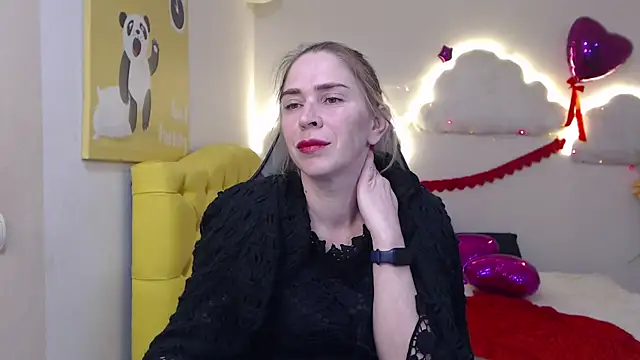 TessaDaybreak online show from 16, 3, 2025