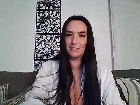 Layla Gilf Mae online show from 14, 3, 2025