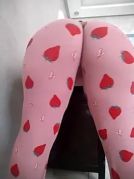 Snapshot of Dalou3a-69 chatting on 17, 10, 2025 Dalou3a-69 online show from 17, 10, 2025