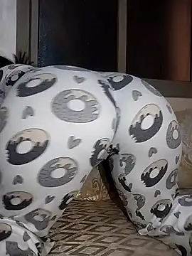 Snapshot of Dalou3a-69 chatting on 23, 10, 2025 Dalou3a-69 online show from 23, 10, 2025