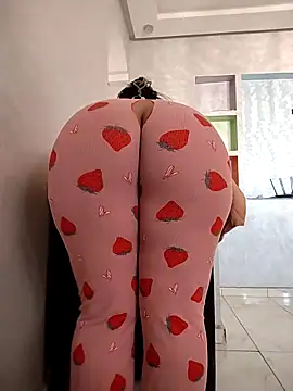 Snapshot of Dalou3a-69 chatting on 24, 11, 2025 Dalou3a-69 online show from 24, 11, 2025