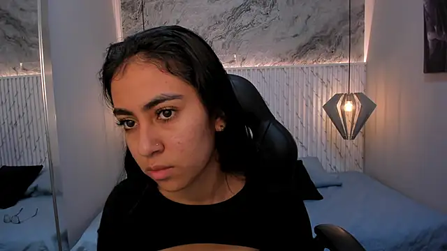 Snapshot of lucelly_15 chatting on 28, 2, 2025 lucelly 15 online show from 28, 2, 2025
