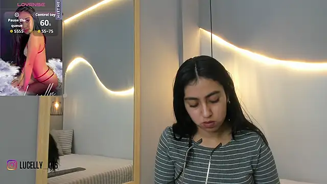 Snapshot of lucelly_15 chatting on 27, 10, 2025 lucelly 15 online show from 27, 10, 2025