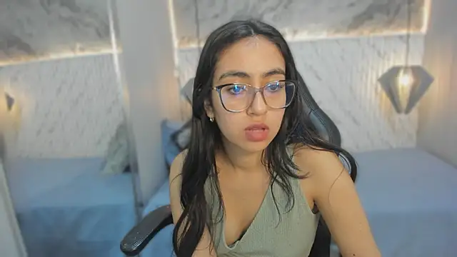 Snapshot of lucelly_15 chatting on 7, 11, 2025 lucelly 15 online show from 7, 11, 2025