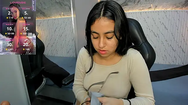 Snapshot of lucelly_15 chatting on 3, 12, 2025 lucelly 15 online show from 3, 12, 2025