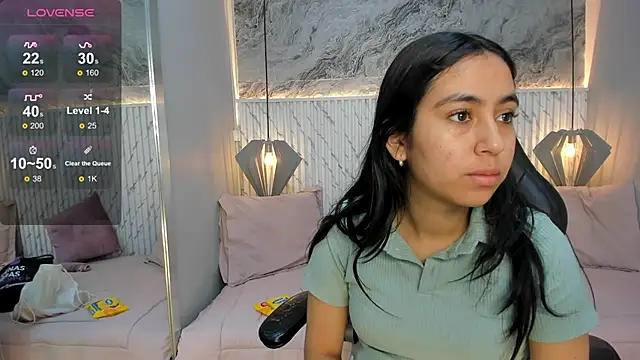 Snapshot of lucelly_15 chatting on 14, 12, 2025 lucelly 15 online show from 14, 12, 2025