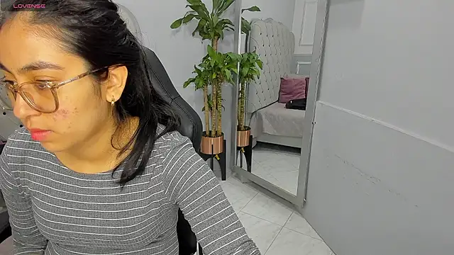 Snapshot of lucelly_15 chatting on 13, 2, 2026 lucelly 15 online show from 13, 2, 2026