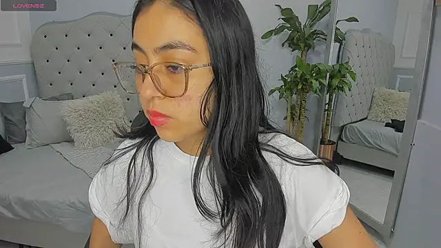 Snapshot of lucelly_15 chatting on 17, 2, 2026 lucelly 15 online show from 17, 2, 2026