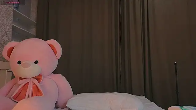 Demonic Angel  online show from 9, 1, 2026