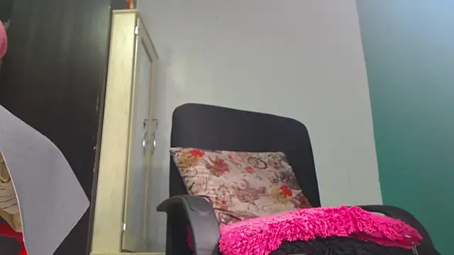Snapshot of Gaby-sexy chatting on 16, 10, 2025 Gaby-sexy online show from 16, 10, 2025