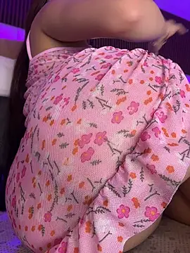 Snapshot of MelanieHillss chatting on 7, 7, 2026 MelanieHillss online show from 7, 7, 2026