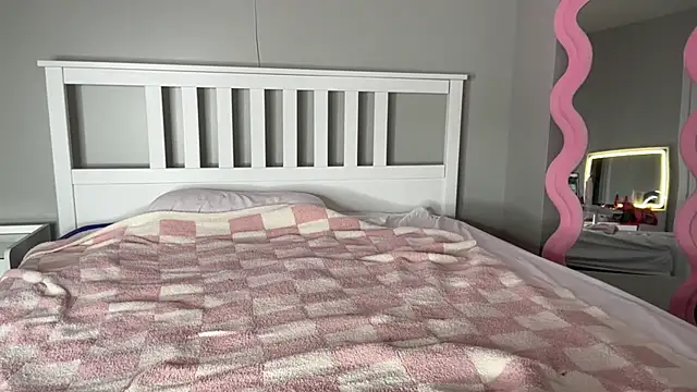 Snapshot of meggsworld chatting on 13, 2, 2025 meggsworld online show from 13, 2, 2025