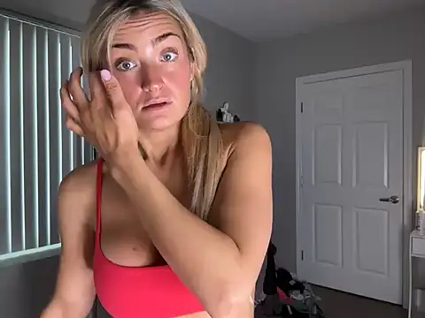 Snapshot of meggsworld chatting on 20, 10, 2025 meggsworld online show from 20, 10, 2025