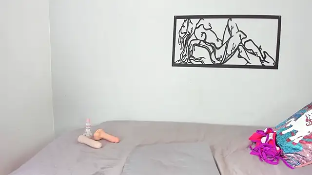 Snapshot of karina-lopez chatting on 17, 10, 2025 karina-lopez online show from 17, 10, 2025