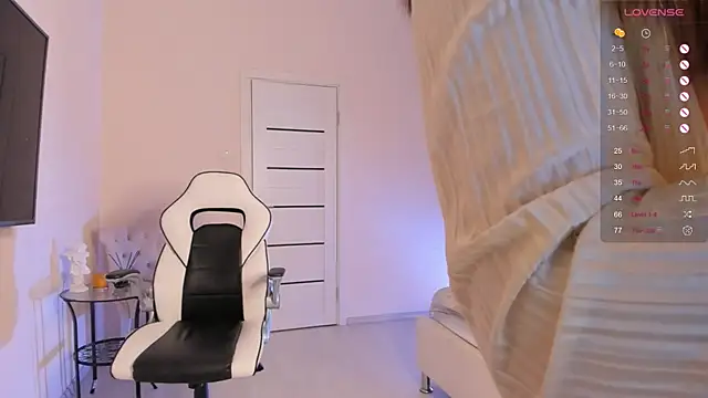 Snapshot of GentleMiss chatting on 18, 10, 2025 GentleMiss online show from 18, 10, 2025