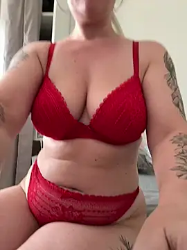 Snapshot of Lar0uch chatting on 20, 2, 2025 Lar0uch online show from 20, 2, 2025