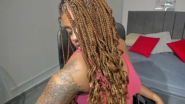 Snapshot of ZahraRose chatting on 10, 3, 2025 ZahraRose online show from 10, 3, 2025