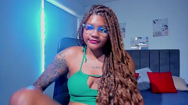 Snapshot of ZahraRose chatting on 13, 3, 2025 ZahraRose online show from 13, 3, 2025