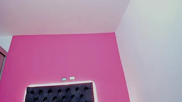 Snapshot of ZahraRose chatting on 17, 11, 2025 ZahraRose online show from 17, 11, 2025