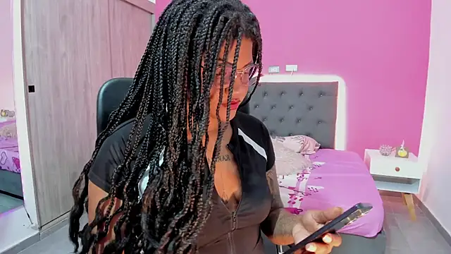 Snapshot of ZahraRose chatting on 23, 11, 2025 ZahraRose online show from 23, 11, 2025