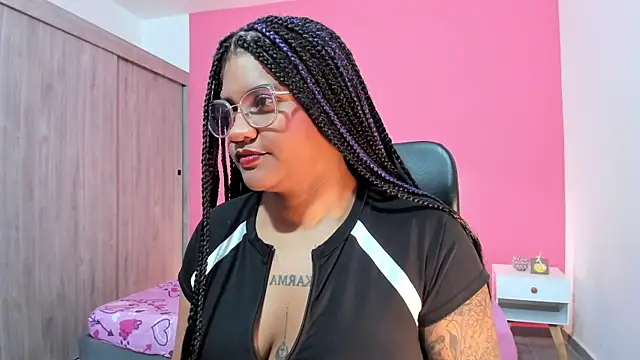 Snapshot of ZahraRose chatting on 27, 11, 2025 ZahraRose online show from 27, 11, 2025