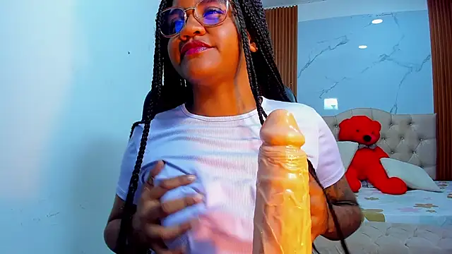 Snapshot of ZahraRose chatting on 7, 1, 2026 ZahraRose online show from 7, 1, 2026