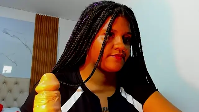 Snapshot of ZahraRose chatting on 13, 1, 2026 ZahraRose online show from 13, 1, 2026