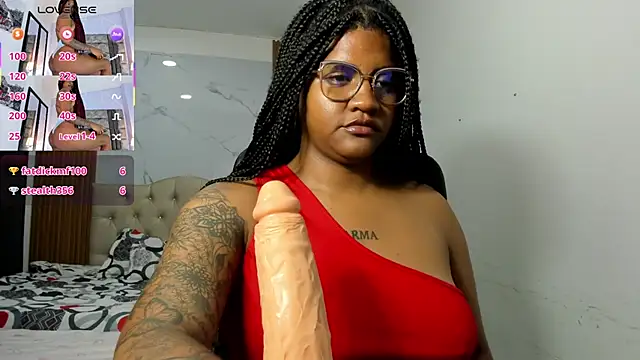 Snapshot of ZahraRose chatting on 27, 5, 2026 ZahraRose online show from 27, 5, 2026