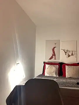 Dahiana Giil online show from 3, 12, 2025