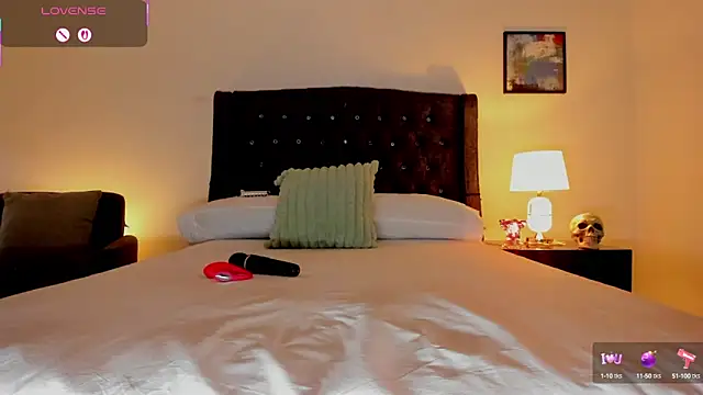 Skay Hot online show from 9, 9, 2025