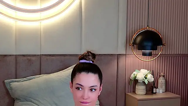 Snapshot of Alice_Deleon chatting on 20, 2, 2025 Alice Deleon online show from 20, 2, 2025