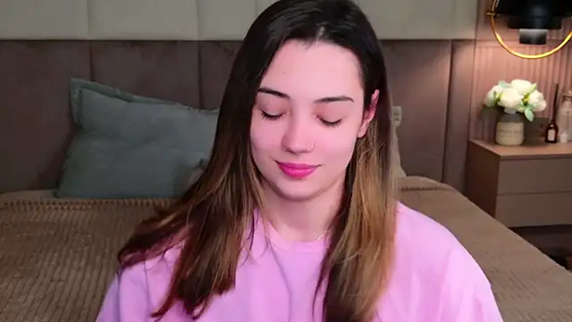 Snapshot of Alice_Deleon chatting on 20, 2, 2025 Alice Deleon online show from 20, 2, 2025