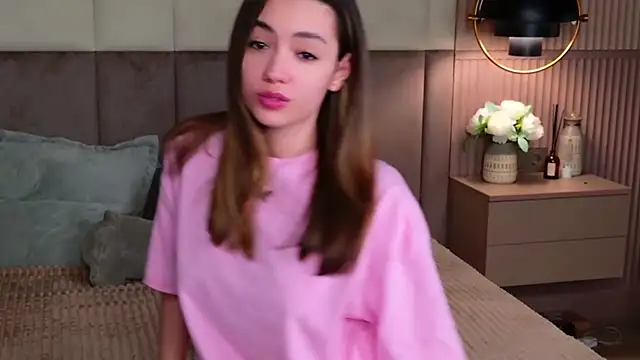 Snapshot of Alice_Deleon chatting on 21, 2, 2025 Alice Deleon online show from 21, 2, 2025