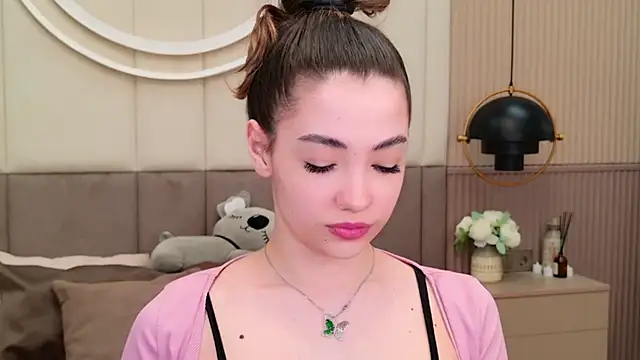 Snapshot of Alice_Deleon chatting on 28, 2, 2025 Alice Deleon online show from 28, 2, 2025