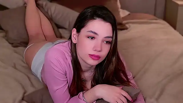 Snapshot of Alice_Deleon chatting on 2, 3, 2025 Alice Deleon online show from 2, 3, 2025