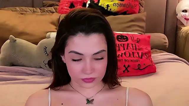 Snapshot of Alice_Deleon chatting on 2, 11, 2025 Alice Deleon online show from 2, 11, 2025