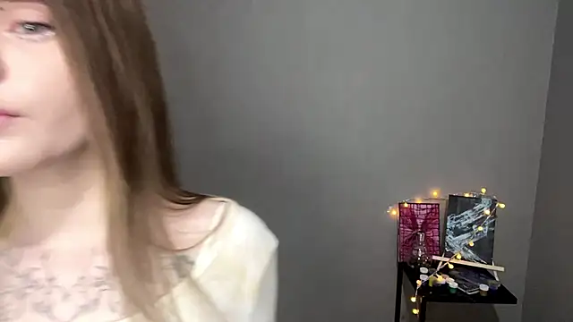 Snapshot of CarolinePepper chatting on 3, 3, 2025 CarolinePepper online show from 3, 3, 2025