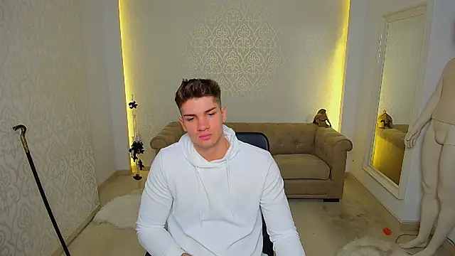 MaxKaiden online show from 12, 11, 2025