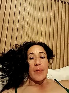 Snapshot of Coeur_de_luxure chatting on 3, 3, 2025 Coeur de luxure online show from 3, 3, 2025