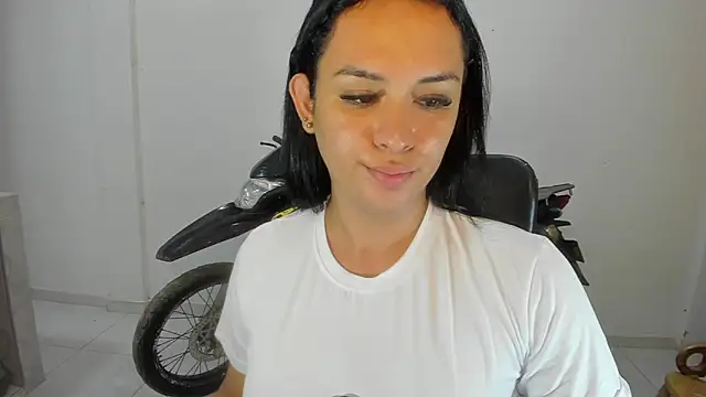 Snapshot of Ladyy_Sweet22 chatting on 4, 6, 2026 Ladyy Sweet22 online show from 4, 6, 2026