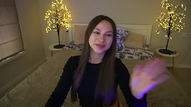 PaigePrado online show from 16, 9, 2025