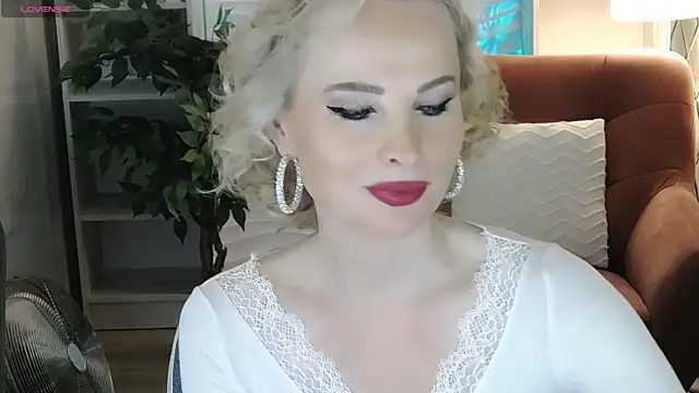 Sandra Kind online show from 14, 12, 2025