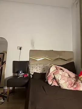 Snapshot of Roroo002 chatting on 18, 9, 2025 Roroo002 online show from 18, 9, 2025