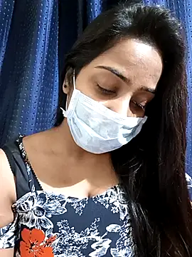 COZY ROZI online show from 16, 2, 2025