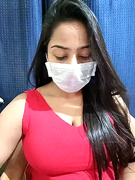 COZY ROZI online show from 8, 3, 2025