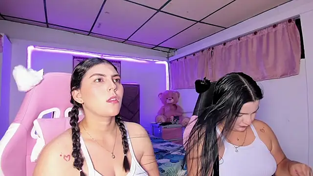 Cristal Smith20 online show from 18, 4, 2026