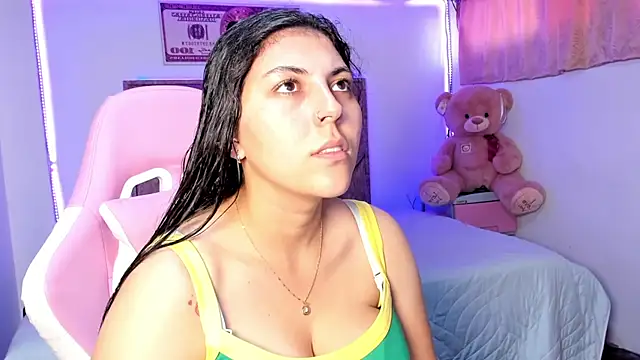 Cristal Smith20 online show from 25, 7, 2026