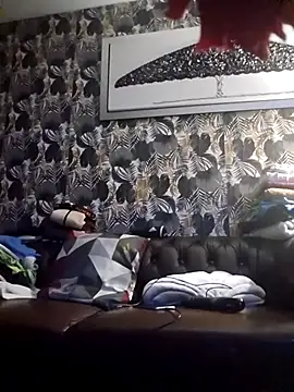 Snapshot of Louna45dv chatting on 15, 9, 2025 Louna45dv online show from 15, 9, 2025