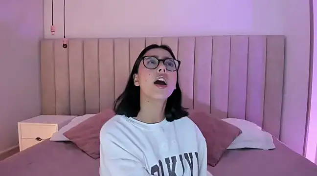 Snapshot of miss_martiina chatting on 11, 3, 2025 miss martiina online show from 11, 3, 2025